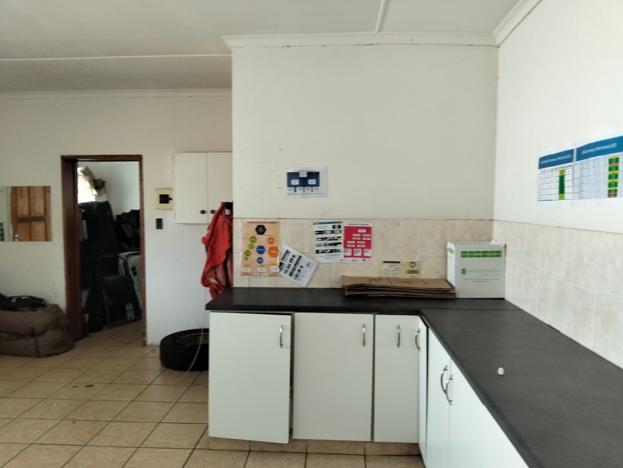 To Let Commercial Property for Rent in Mthata Eastern Cape